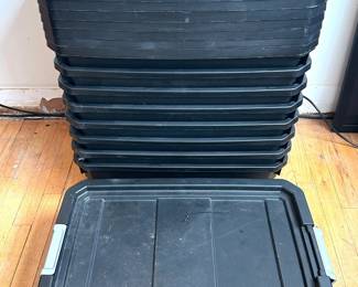9 SterIlite Plastic Storage Bins With Lids Lot #: 147