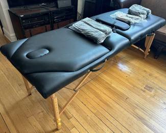 Portable One Touch Massage Table With Accessories & Carrrying Bag Lot #: 19