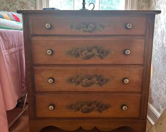 Vintage Hitchcock style small 4 drawer dresser 