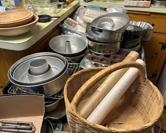 Baking pans
