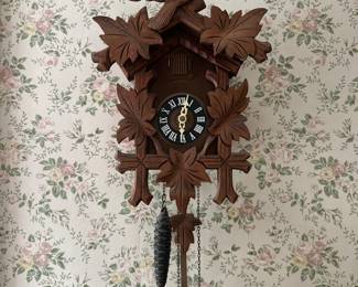 Vintage cuckoo clock ( not working)