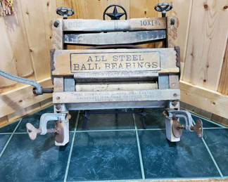 Lot 48: Wash Tub Wringer.