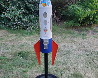 Lot 2: LYPC Retro Rocket Gumball Machine