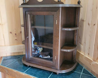 Lot 75: Wall Or Tabletop Display Cabinet