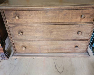 Lot 95: Small Chest Of Drawers.