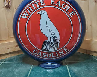 Lot 106: White Eagle Gas Pump Globe