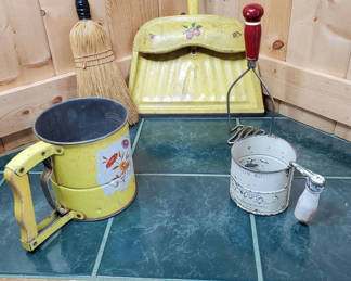 Lot 52: Another Handy Vintage Lot