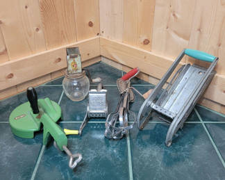 Lot 51: Vintage Kitchen Lot.