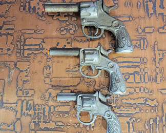 Lot 15: Kenton Antique Cap Guns. Set #2