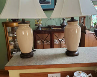 Lot 86: Pair of Tan Table Lamps