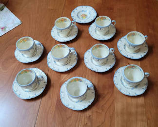 Lot 63: Crown Ducal England Demitasse Cups and Saucers Set