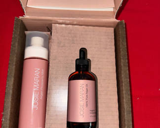 Lot 64: Josie Maran Argan Oil Skincare Set