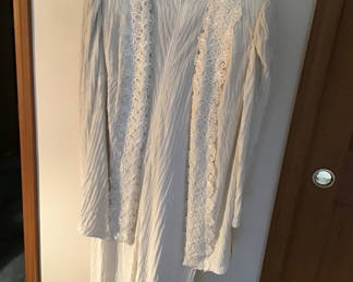 Lot 125: Graphic dress size 14 - white sweater 1x- cream dress & jacket xl