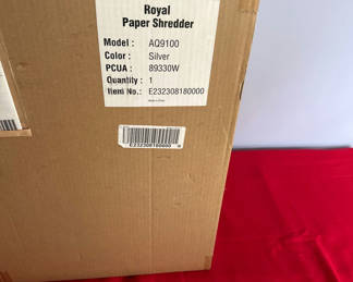 Lot 87: New Royal AQ9100 Microcut Paper Shredder (Silver) with Box