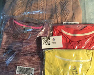 Lot 120: Woman’s size XL and 1x sweaters and jerseys