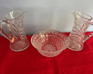 Lot 88: Crystal glassware: two pitchers and a bowl