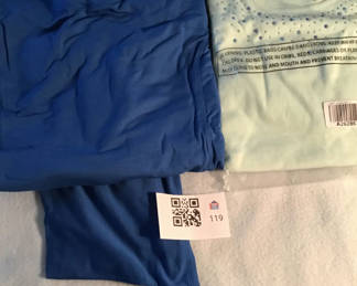 Lot 119: Blue tunic and scarf, green and blue embellished jerseys size1x