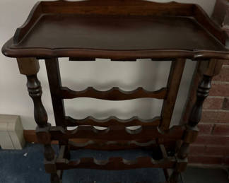 Lot 110: Wooden tiered plate rack / serving stand