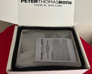 Lot 101: Peter Thomas Roth Skincare Kit