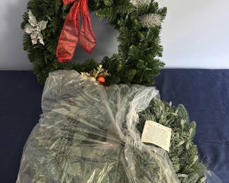 Lot 30: 2 Christmas wreaths with red bow