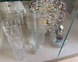 DECORATIVE GLASS VASES