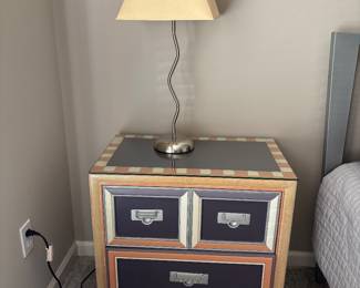 PAIR OF NIGHTSTANDS