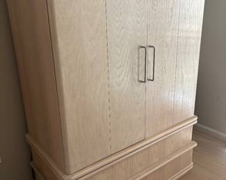 ARMOIRE