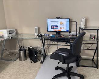 GLASS DESK AND OFFICE CHAIR