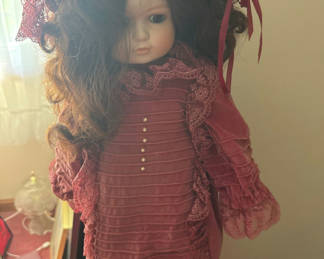 Lot 142: Victoria Ashlea Limited Edition porcelain doll in pink Victorian dress