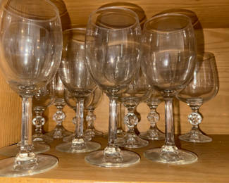 Lot 173: Crystal wine glasses with decorative stems