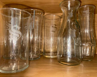 Lot 172: Glassware: tumblers and decanter