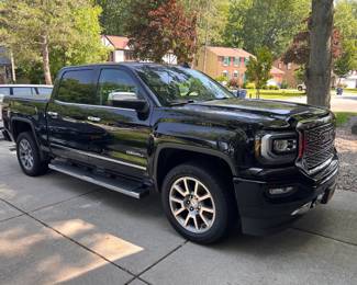2018 GMC Sierra Denali Pickup Truck