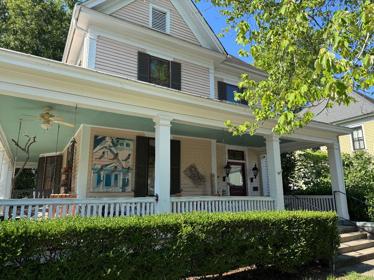 Historic Oakwood house built in 1903