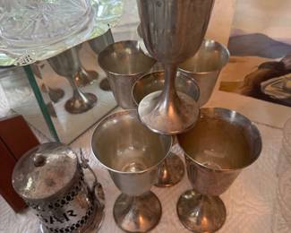 Plate goblets