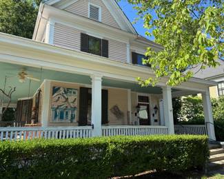 Historic Oakwood house built in 1903