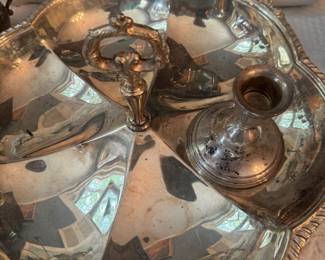 Plate divided serving dish