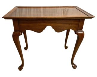 7552 - Vintage Queen Anne Tea Table - 26 x 30 x 18 (Description): Features a Gallery Top w/ Pull Out Trays and  Cabriole Legs.