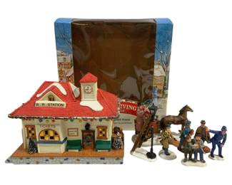 6645 - Holiday Living Train Station w/ People in Box