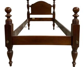 7560 - Craftique Twin Size Cannonball Bed (Description): 48 x 43 x 82