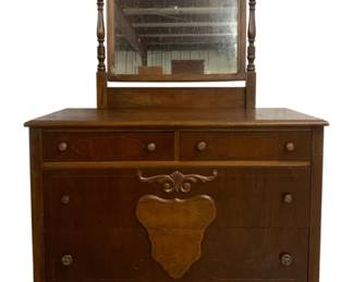 6263 - 4 Drawer Vintage Dresser w/ Tilt Mirror (Description): 68 x 40 x 20