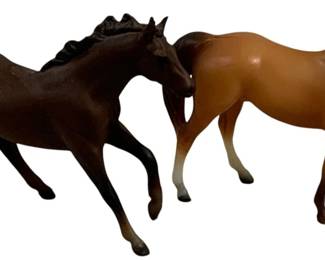 1724 - Breyer 2 Pc Seabiscuit and Citation (Description): 3 x 3 x 1