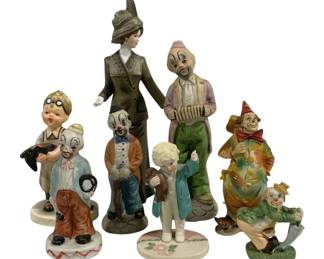 6786 - 8 Ceramic Figures