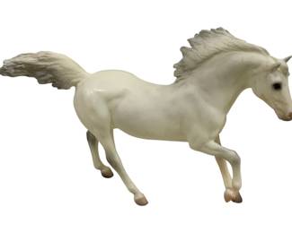 1766 - Breyer Alabaster Fighting Stallion - 10 x 6.5 x 2