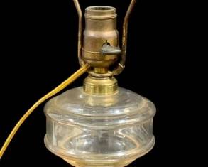 6714 - Antique Electrified Oil Lamp - 19.5" Tall (Description): Used as is electric/electronic/mechanical  item. No guarantee all components present,  untested.