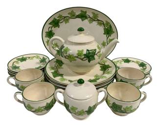 1018 - 19 Pieces Franciscan Ivy China