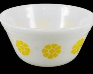 1184 - Set of 3 Vtg Milk Glass Daisy Bowls 2.5"x5" (Description): Set of three vintage milk glass daisy bowls  featuring a cheerful floral pattern. The  bowls are decorated with stylized daisy  motifs in green and yellow around the  exterior. Each bowl measures 2.5 inches tall by 5 inches in diameter.