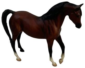 1810 - Breyer Bay Arabian Horse - 7.5 x 6 x 2
