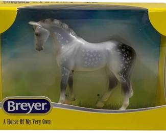 1720 - '24 Breyer Stablemate "Dylan" Collector Club Model (Description): in original box - 3 x 2.5