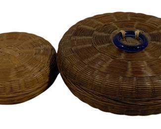 5573 - 2 Vintage Wicker Baskets - 7",5.5" Round