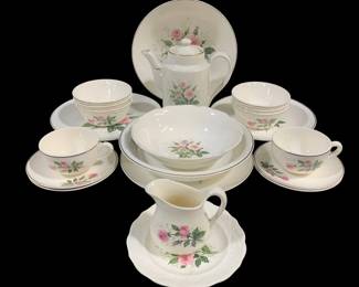 5959 - 16 Hall's China Set